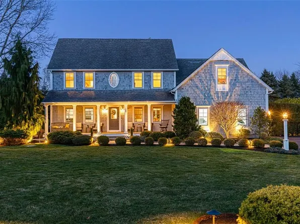 165 Delano Dr, North Kingstown, RI 02852