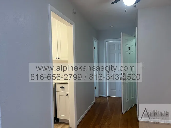 7131 Main St #UPPER — Photo 6