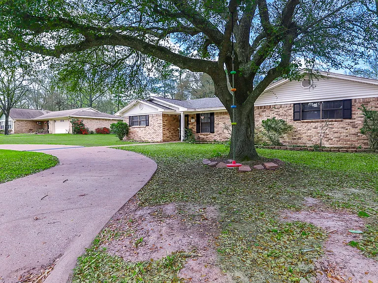 118 Rustwood St — Photo 37