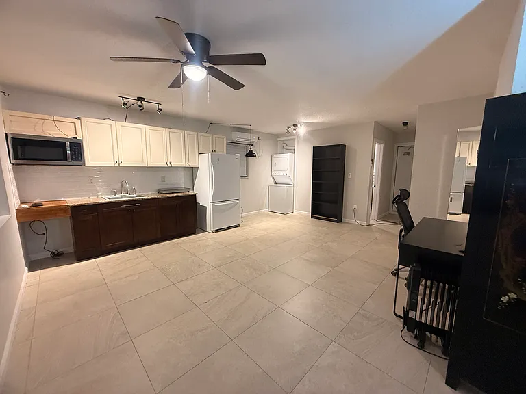 2521 E 149th Ave #2 — Photo 5