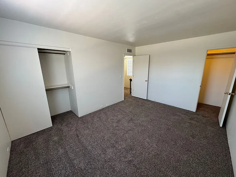 10420 N 10th St #3 — Photo 12