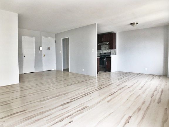 3rd image of 111 Wadsworth Ave APT 25G