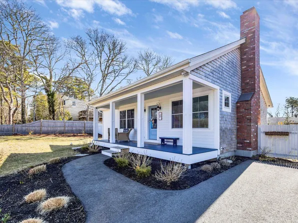 11 Kimberley Way, Harwich, MA 02645