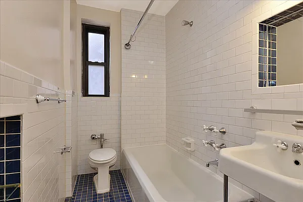 Sold by Douglas Elliman | media 24