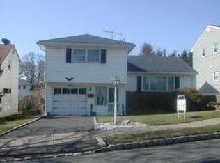 2272 Stecher Ave, Union, NJ 07083