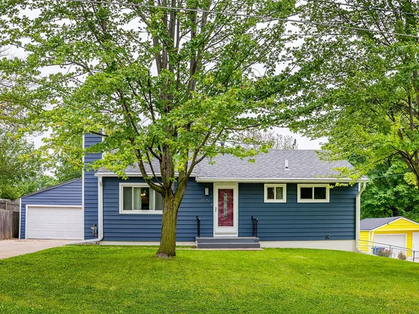 4125 SE 15th Ct, Des Moines, IA 50320