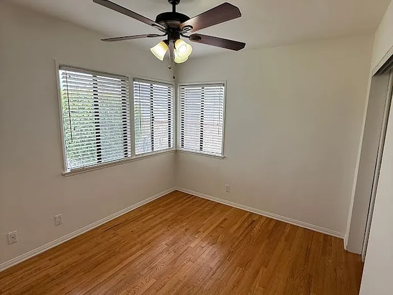 10866 Gerald Ave — Photo 31