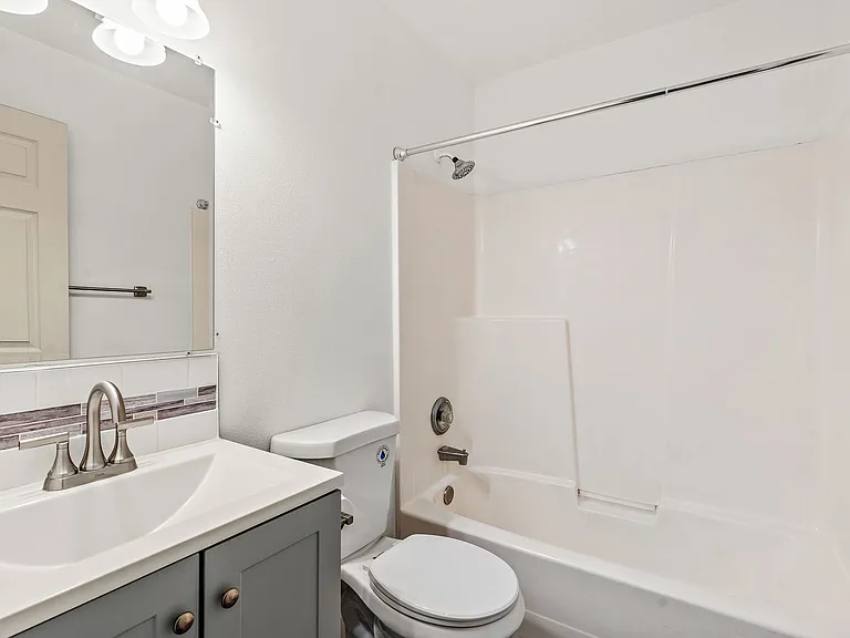 1017 Fox Brush St — Photo 5