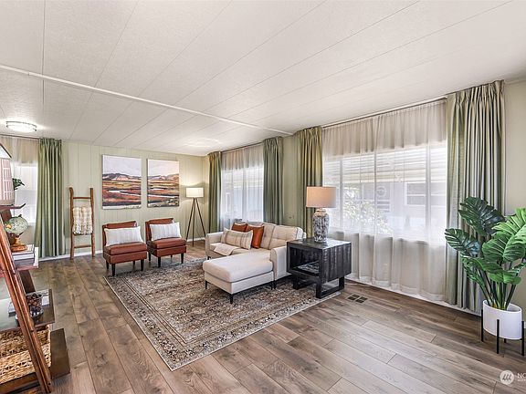 3rd image of 1111 Archwood Drive SW #362