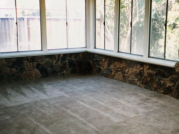 5th image of 575 Caprice Ct