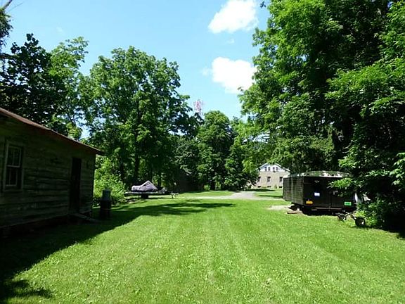 3rd image of 8 Disano Dr