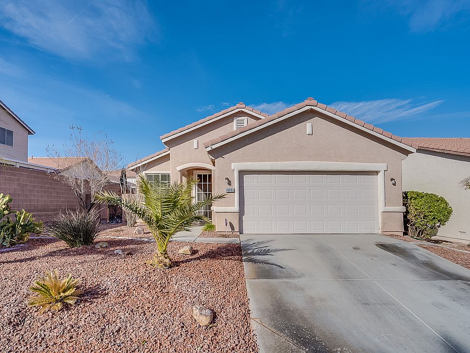 1st image of 10066 Canyon Dunes Ave