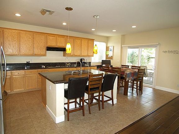 5th image of 5401 Feather Ct