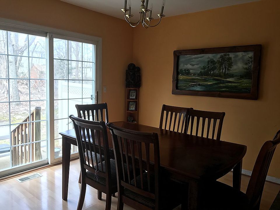 1st image of 55 Parkside Ct #55