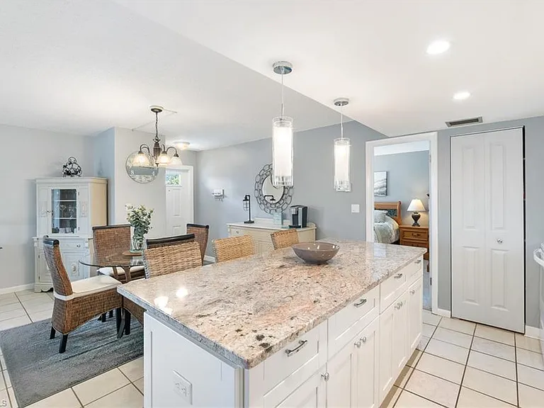 240 Palm Dr #48-1 — Photo 6