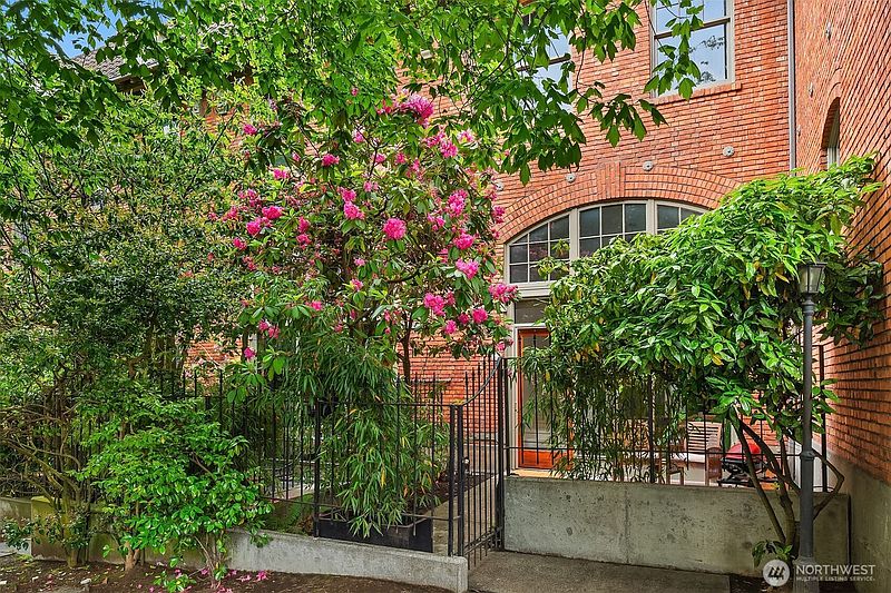 3rd image of 1406 Harvard Avenue #130