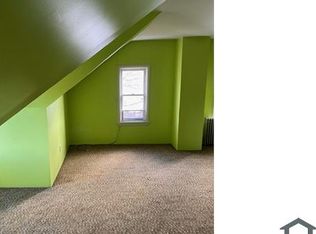 564 State St APT 1, Pottstown, PA 19464