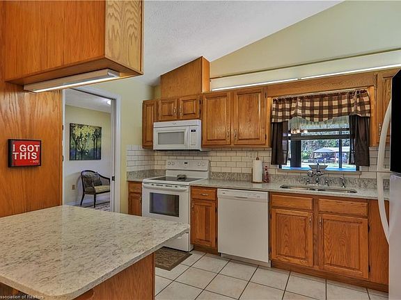 2nd image of 4382 Briarcliff Ave