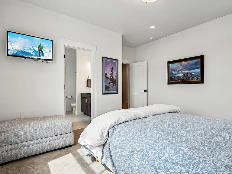 11921 N Shoreline Dr — Photo 4