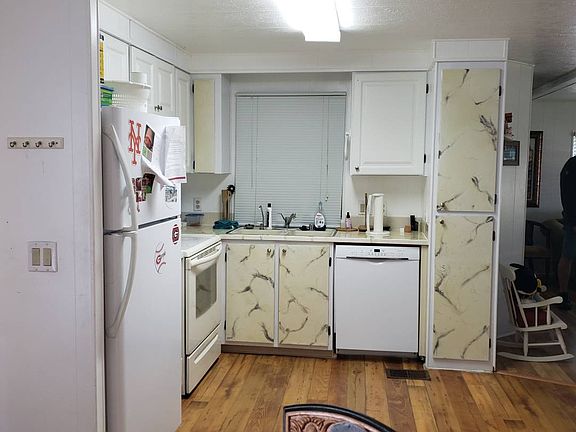 4th image of 350 Ivywood Ln