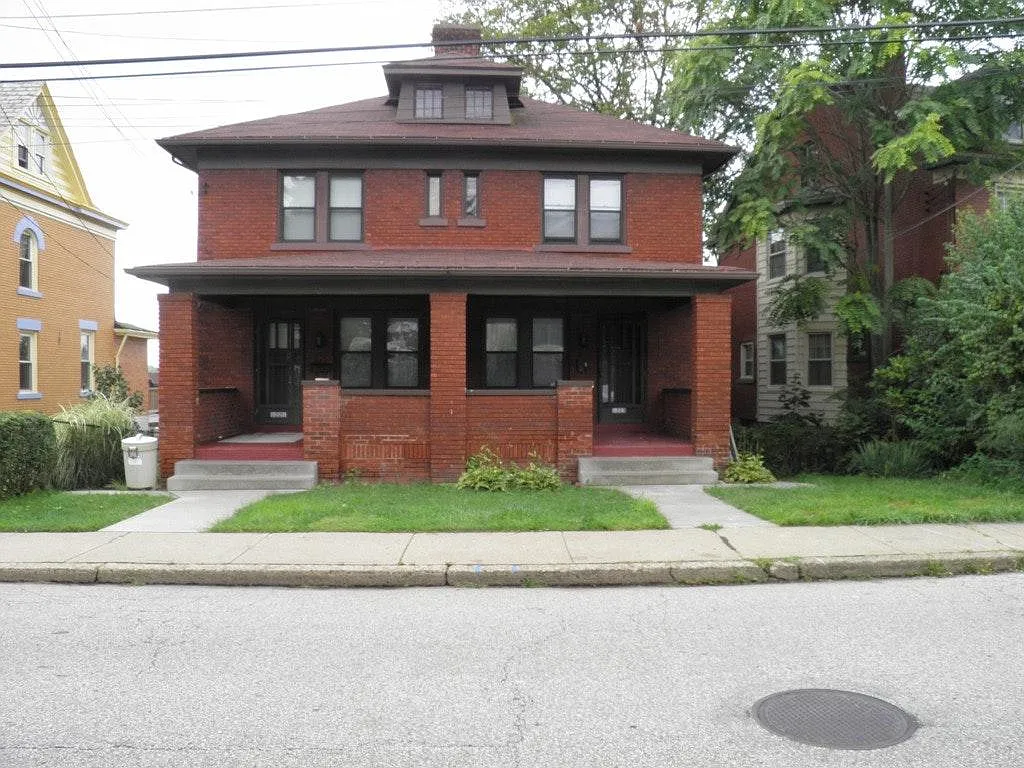 1221-1223 Wisconsin Ave photo 1
