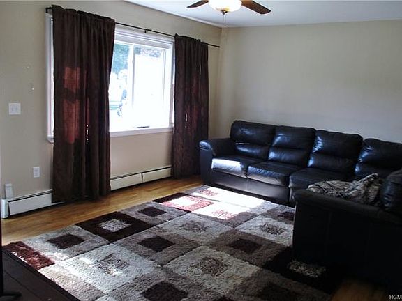 2nd image of 15 Diane Pl