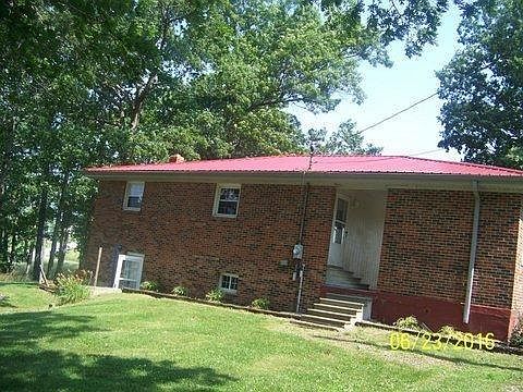 2nd image of 415 Blueberry Ln