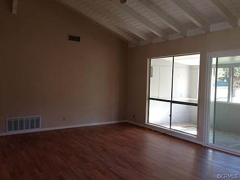 2nd image of 310 Oakhurst Dr