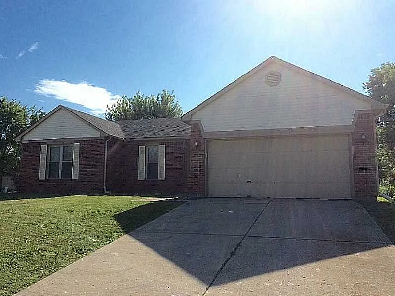 10213 E Park Stream Dr photo 1