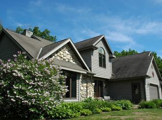 4060 Bay Shore Dr, Sturgeon Bay, WI 54235