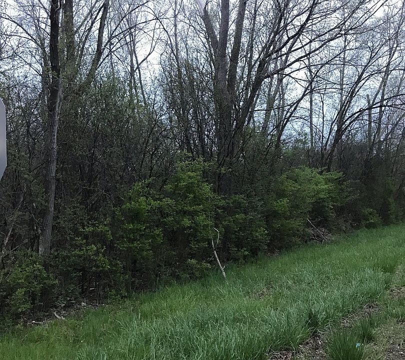2nd image of 2308 Ida Ln