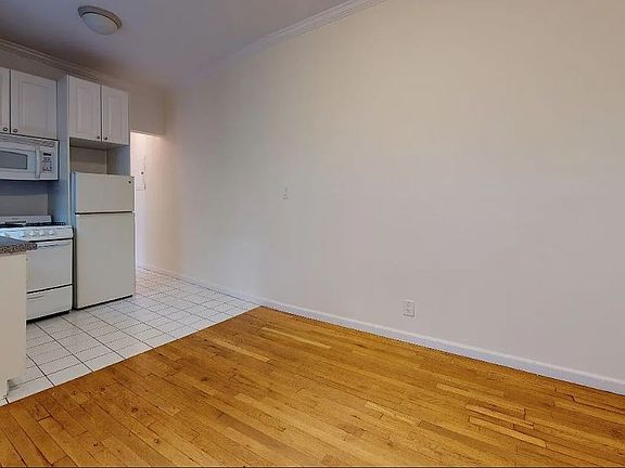 2nd image of 241 E 38th St APT 5A
