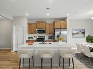 10318 Birchwood Cir, Victoria, MN 55318