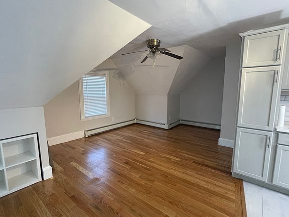 3rd image of 121 Draper St Floor 3