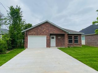 1804 Cleveland St, Greenville, TX 75401