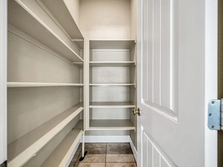 1914 Balsam Ct — Photo 21