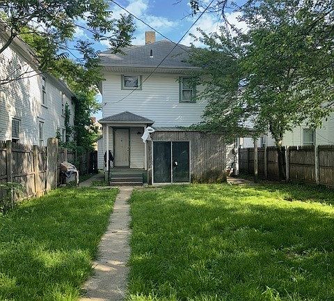 2nd image of 25 Ernst Ave