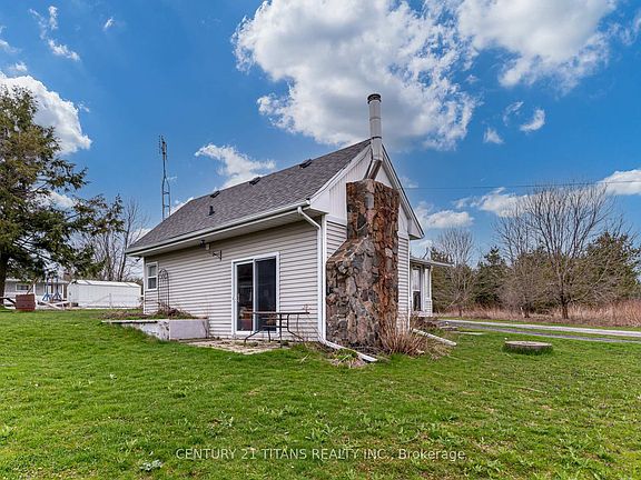 3rd image of 130 W Beach Rd