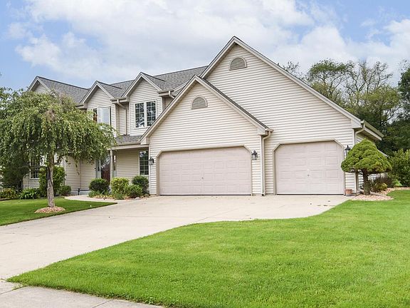 2nd image of 843 Prairie View DRIVE
