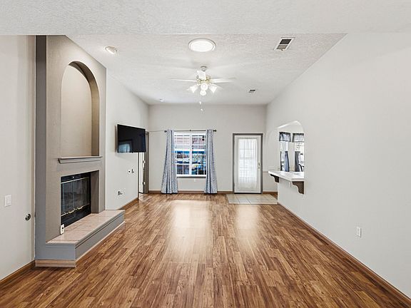 3rd image of 4491 Alpine Cir SE