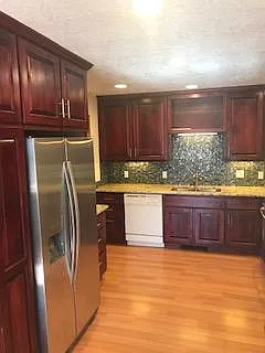 3 bed, 1200 sqft, $1,750 — Photo 4
