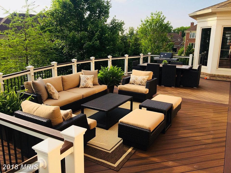 Amazing Private Trex Deck