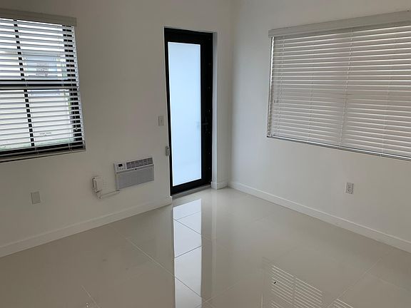 3rd image of 23 Salamanca Ave #5