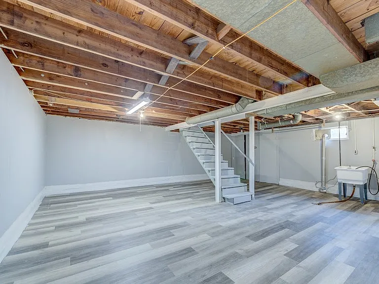 4469 Mohegan Dr — Photo 24