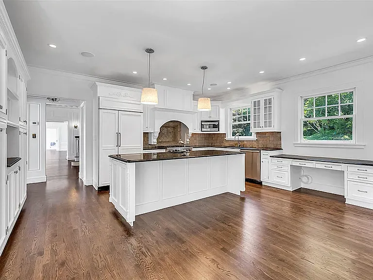159 E Shore Rd — Photo 9