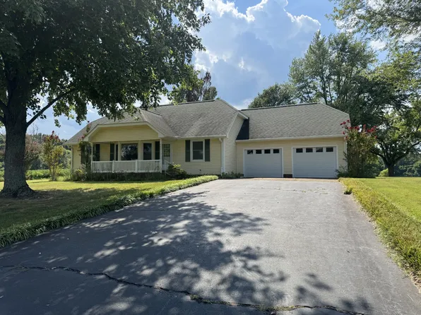 471 Pierce Rd, Martin, TN 38237