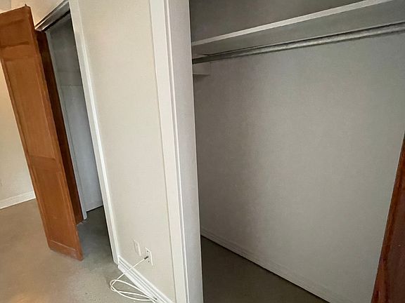 3rd image of 253 N Jackson St #5