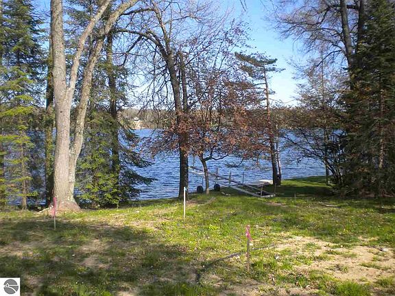 2nd image of 1974 Tomahawk Ct