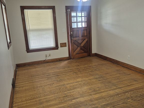 4th image of 1414 Berry Blvd