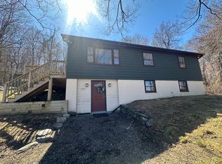 378 Fitzsimmons Rd, Red Hook, NY 12571